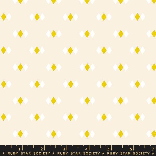 Manufacturer: Ruby Star Society<br data-mce-fragment="1">Designer: Melody Miller<br data-mce-fragment="1">Collection: Juicy<br data-mce-fragment="1">Print Name: Baby Flowers in Moss<br data-mce-fragment="1">Material: 100% Cotton<br data-mce-fragment="1">Weight: Quilting<br data-mce-fragment="1">SKU: RS0092-15<br data-mce-fragment="1">Width: 44 inches<br>