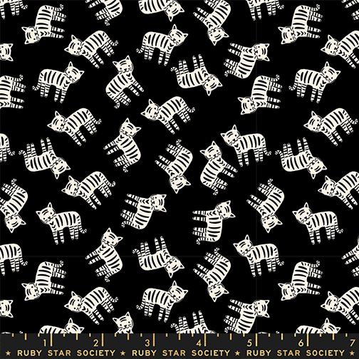 Manufacturer: Ruby Star Society
Designer: Alexia Abegg
Collection: 1 800 Calico
Print Name: Meow in Black
Material: 100% Cotton
Weight: Quilting
SKU: RS4166-15
Width: 44 inches