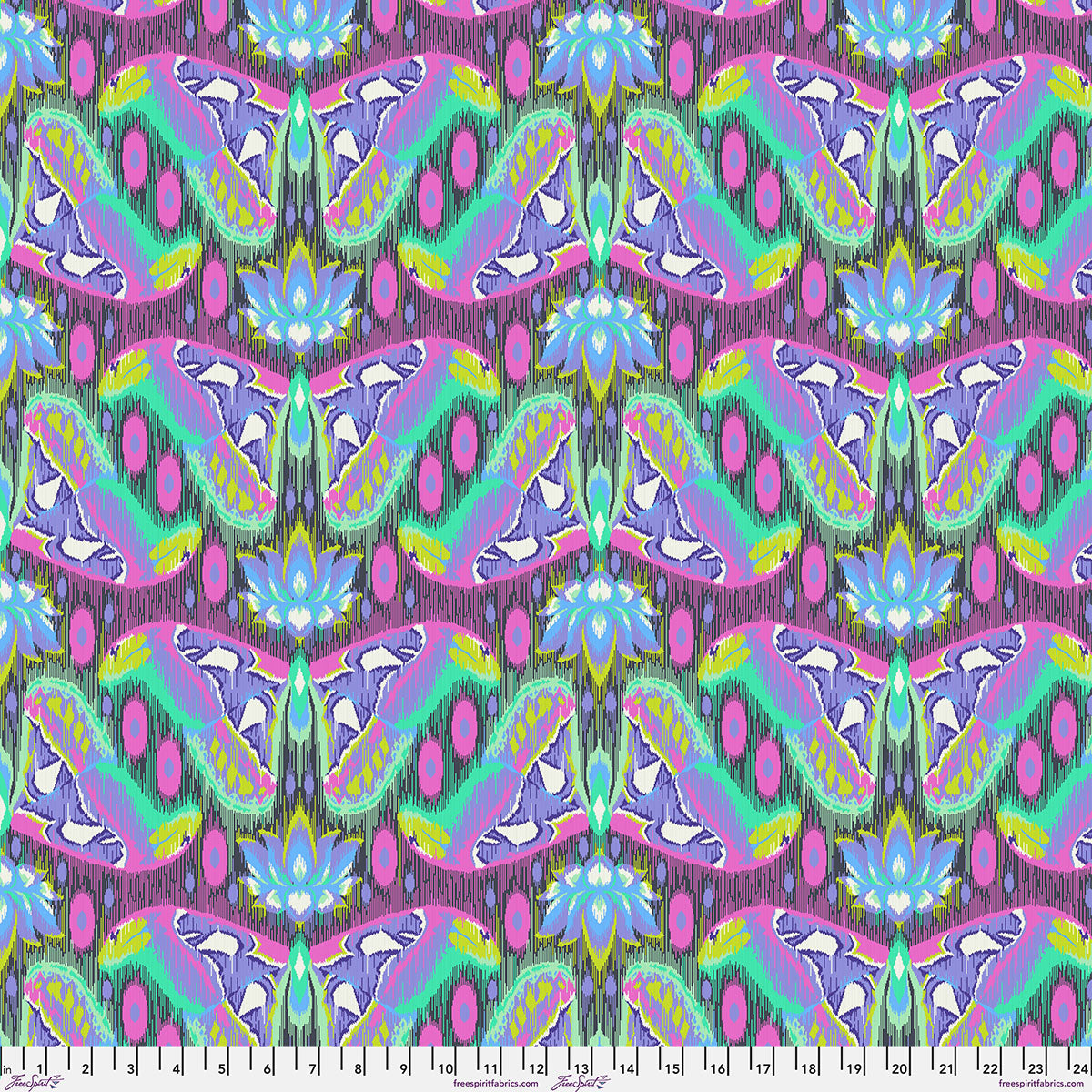 Manufacturer: Freespirit Fabrics
Designer: Tula Pink
Collection: Down to Earth
Print Name: Prior Mothorization in Daybreak
Material: 100% Cotton
Weight: Quilting
SKU: PWTP294.DAYBREAK
Width: 44 inches