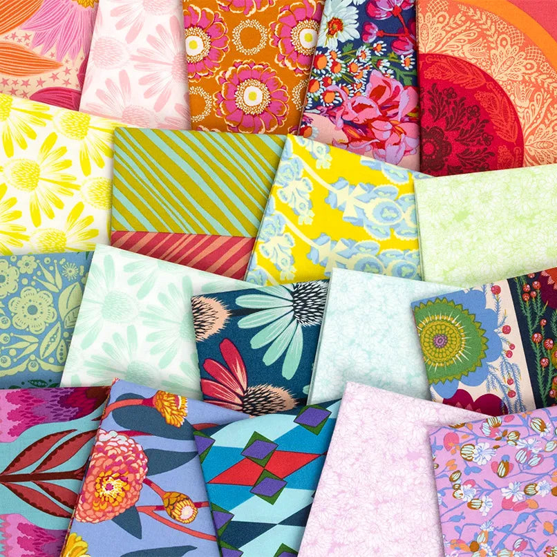 This Factory Cut FAT QUARTER BUNDLE contains 19 quilting cotton prints by Anna Maria Parry for Anna Maria Textiles.
Manufacturer: Anna Maria Textiles for Northcott Fabrics
Designer: Anna Maria Parry
Collection: Colorway Bundles 2 - Cheery
Material: 100% Cotton
Weight: Quilting
SKU: FQCHRY19-10