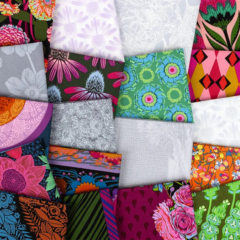 This Factory Cut FAT QUARTER BUNDLE contains 19 quilting cotton prints by Anna Maria Parry for Anna Maria Textiles.
Manufacturer: Anna Maria Textiles for Northcott Fabrics
Designer: Anna Maria Parry
Collection: Colorway Bundles 2 - Lush
Material: 100% Cotton
Weight: Quilting
SKU: FQ2LUSH19-10