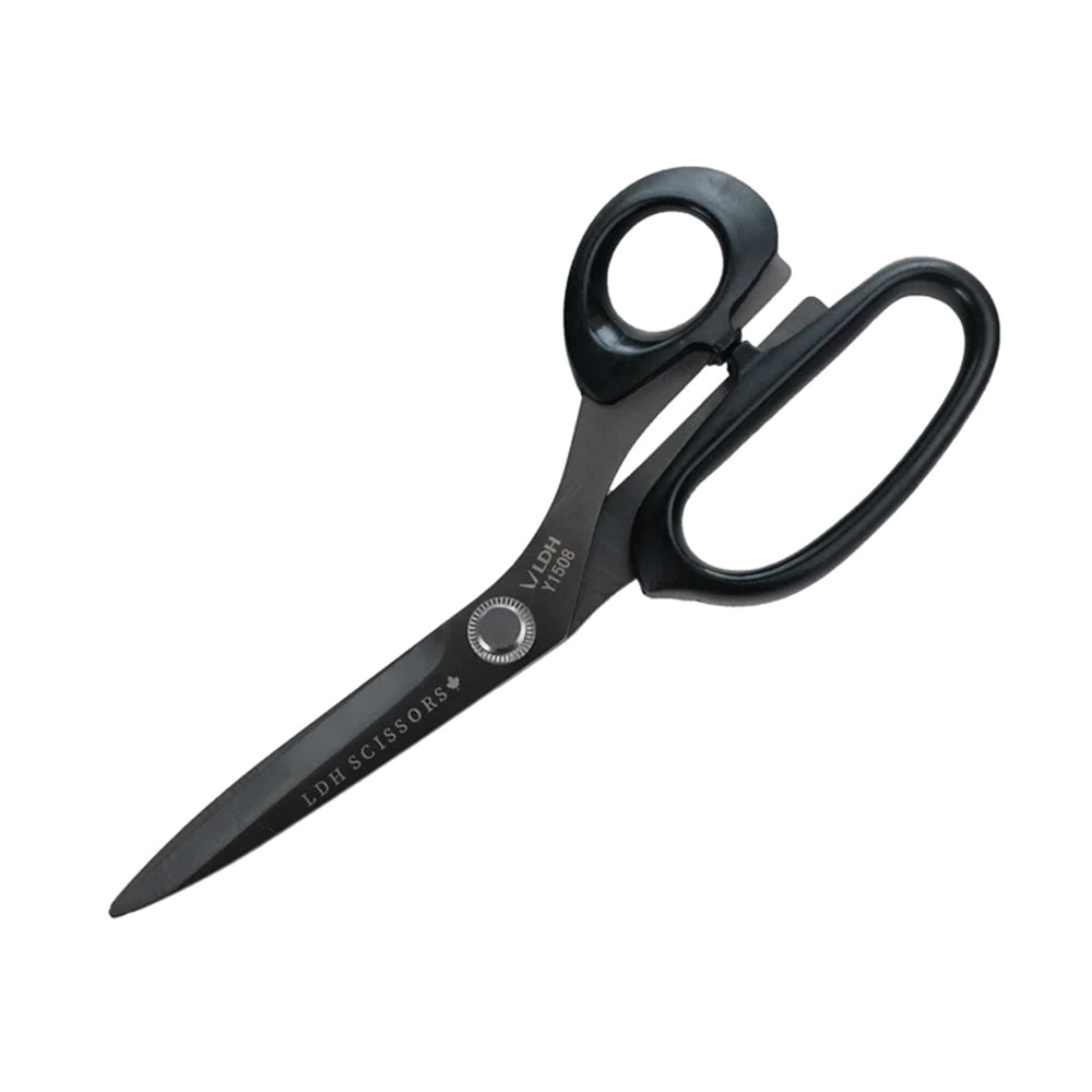 Crafted from industrial stainless steel, and equipped with serrated blades, the lightweight handles makes these our lightest pair of fabric scissors.  *These scissors are right-handed.*