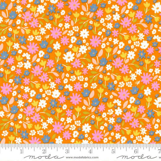Manufacturer: Moda Fabrics Designer: Aneela Hoey Collection: Marigold Print Name: Summer in Sunshine Material: 100% Cotton Weight: Quilting  SKU: 24602-15 Width: 44 inches