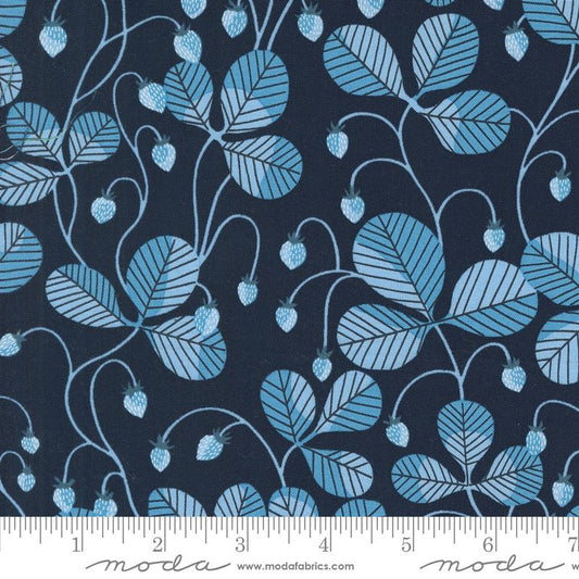 Manufacturer: Moda Fabrics
Designer: Lizzy House
Collection: Love Letter
Print Name: Virginia in Peacoat
Material: 100% Cotton
Weight: Quilting 
SKU: 37124-27
Width: 44 inches