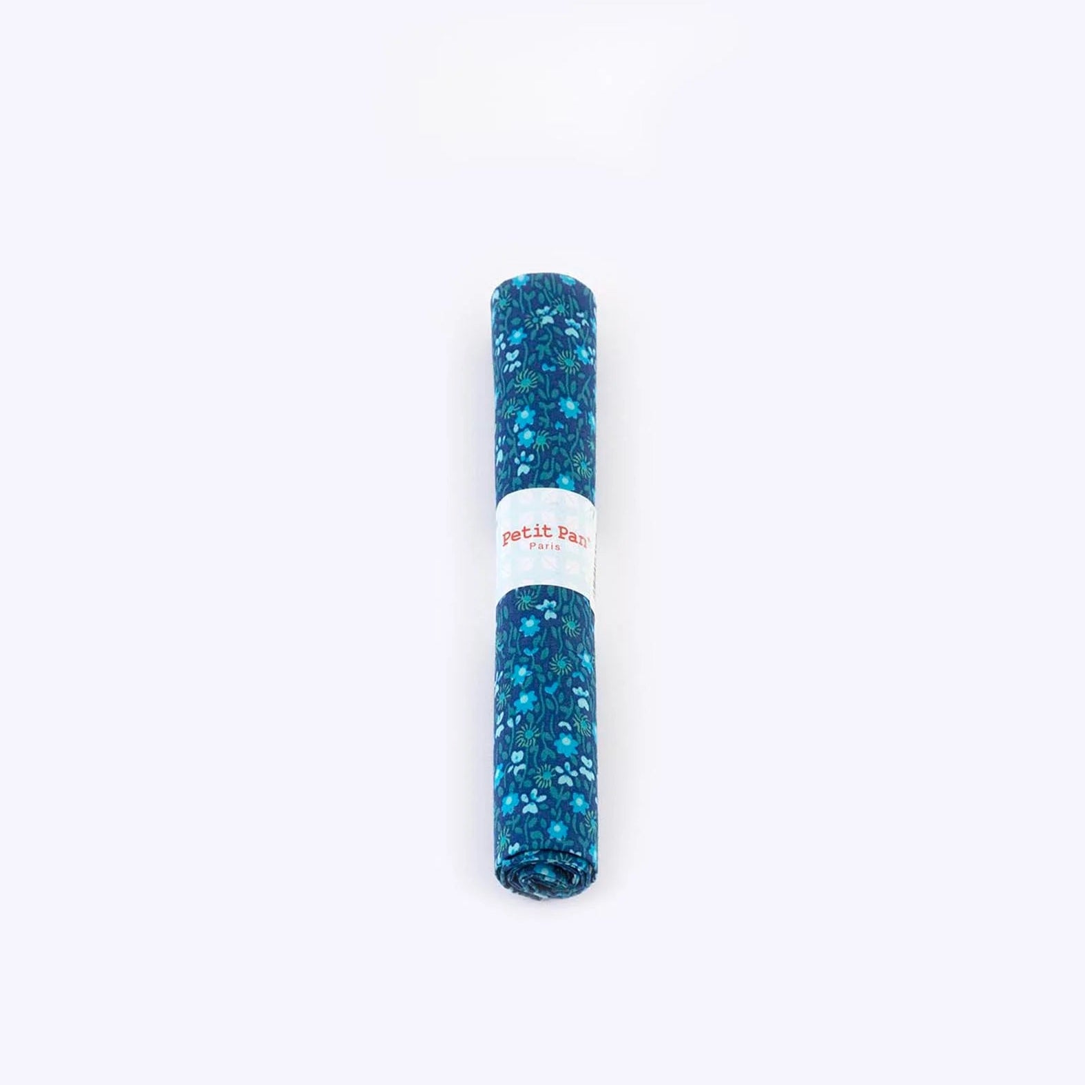 Direct from Paris, France. Petit Pan "Coupons" are an upsized fat quarter, 50x70cm. Throw some into your next project to add something extra special!

Manufacturer: Petit Pan
Print Name: Flower Power in Indigo
Material: 100% Cotton
Weight: Quilting
Measures: 50x70cm