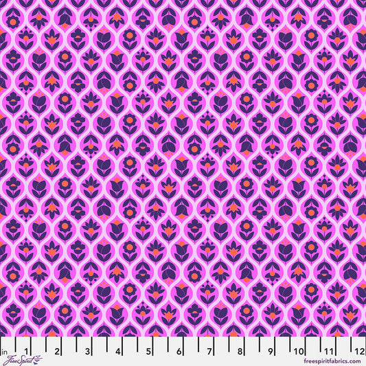 Manufacturer: FreeSpirit Fabrics
Designer: Tula Pink
Collection: Legendary Cotton Lawn
Print Name: Beg Your Garden in Sugarplum COTTON LAWN
Material: 100% Cotton Lawn
Weight: Quilting
SKU: CLTP002.SUGARPLUM
Width: 54/55 inches