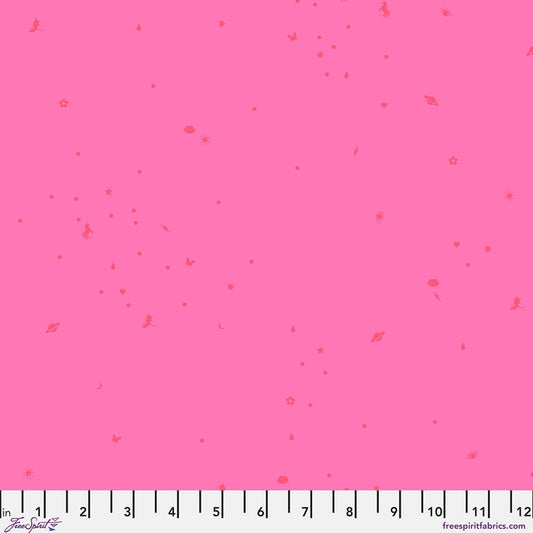 Manufacturer: FreeSpirit Fabrics
Designer: Tula Pink
Collection: Legendary Cotton Lawn
Print Name: Charmed in Sugarplum COTTON LAWN
Material: 100% Cotton Lawn
Weight: Quilting
SKU: CLTP005.SUGARPLUM
Width: 54/55 inches