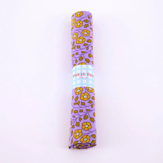 Direct from Paris, France. Petit Pan "Coupons" are an upsized fat quarter, 50x70cm. Throw some into your next project to add something extra special!

Manufacturer: Petit Pan
Print Name: Aziza in Lilac
Material: 100% Cotton
Weight: Quilting
Measures: 50x70cm