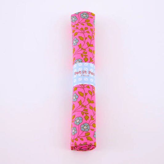 Direct from Paris, France. Petit Pan "Coupons" are an upsized fat quarter, 50x70cm. Throw some into your next project to add something extra special!

Manufacturer: Petit Pan
Print Name: Aziza in Pink
Material: 100% Cotton
Weight: Quilting
Measures: 50x70cm