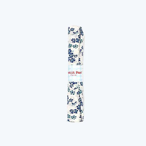 Direct from Paris, France. Petit Pan "Coupons" are an upsized fat quarter, 50x70cm. Throw some into your next project to add something extra special!

Manufacturer: Petit Pan
Print Name: Hanako in Ivory
Material: 100% Cotton
Weight: Quilting
Measures: 50x70cm