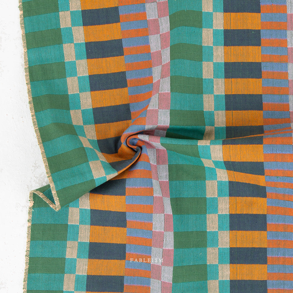Manufacturer: Fableism Supply Co.
Designer: Fableism Supply Co.
Collection: Happy Camper
Print Name: Broken Stripes in Cabin
Material: 100% Cotton Woven
SKU: HCR-01-BRK-CABIN
Width: 44 inches