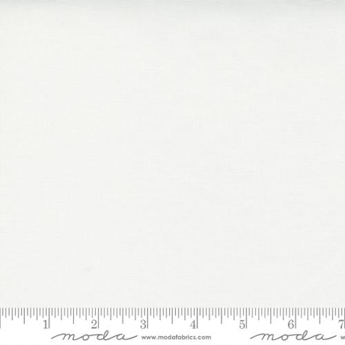 Manufacturer: Moda Fabrics
Designer: Moda Fabrics
Collection: Bella Solids
Print Name: Off White
Material: 100% Cotton 
Weight: Quilting 
SKU: 9900-200
Width: 44 inches
