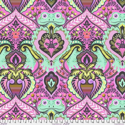 Manufacturer: FreeSpirit Fabrics
Designer: Tula Pink
Collection: Prince Charming {Deja Vu}
Print Name: Frog Prince in Gumball MINKY
Material: 100% Polyester
Weight: Quilting
SKU: PWTP274.GUMBALL
Width: 58/60 inches