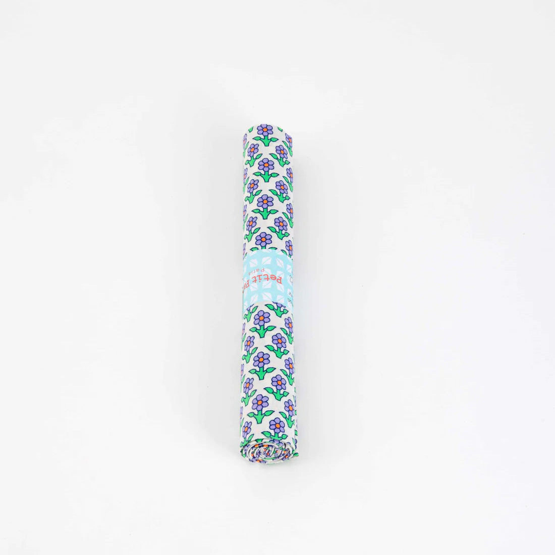 Direct from Paris, France. Petit Pan "Coupons" are an upsized fat quarter, 50x70cm. Throw some into your next project to add something extra special!

Manufacturer: Petit Pan
Print Name: Vanina in White
Material: 100% Cotton
Weight: Quilting
Measures: 50x70cm
