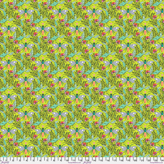 Manufacturer: FreeSpirit Fabrics
Designer: Tula Pink
Collection: Full Moon Forest II
Print Name: Shake Your Honey Maker in Enchanted
Material: 100% Cotton 
Weight: Quilting 
SKU: PWTP248.ENCHANTED
Width: 44 inches