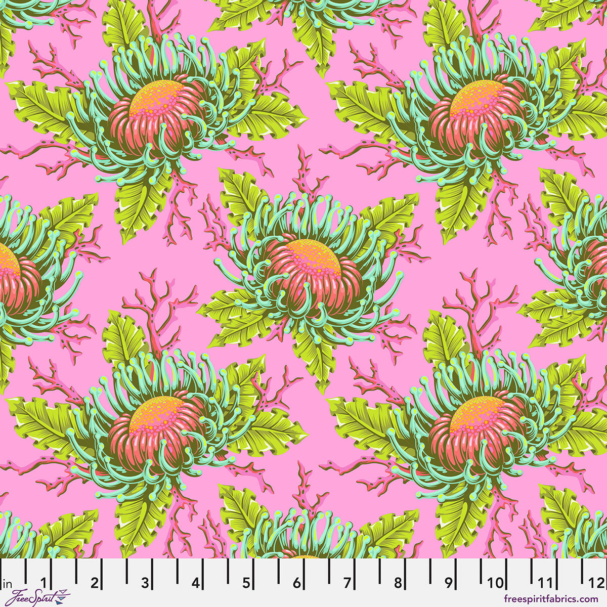 Manufacturer: FreeSpirit Fabrics
Designer: Tula Pink
Collection: Floral Reef
Print Name: Friends & Anemones in Coralline
Material: 100% Cotton
Weight: Quilting
SKU: PWTP265.CORALLINE
Width: 44 inches