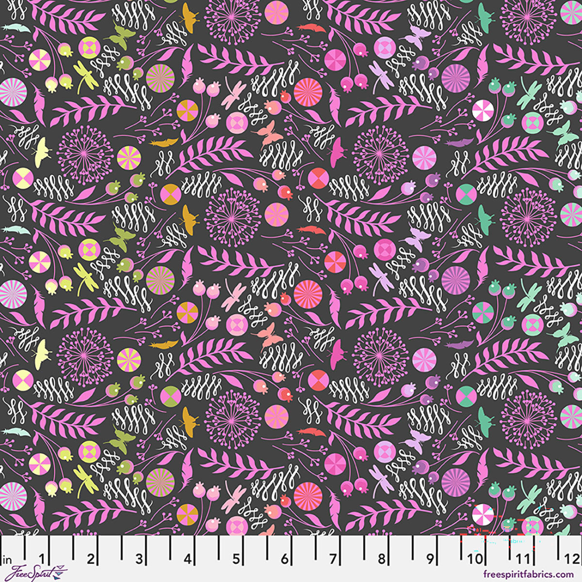 Manufacturer: FreeSpirit Fabrics
Designer: Tula Pink
Collection: Prince Charming {Deja Vu}
Print Name: Dandelion in Licorice
Material: 100% Cotton 
Weight: Quilting 
SKU: PWTP279.LICORICE
Width: 44 inches