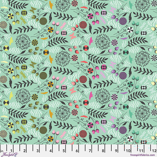 Manufacturer: FreeSpirit Fabrics
Designer: Tula Pink
Collection: Prince Charming {Deja Vu}
Print Name: Dandelion in Sweetmint
Material: 100% Cotton
Weight: Quilting
SKU: PWTP279.SWEETMINT
Width: 44 inches