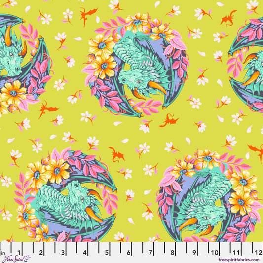 Manufacturer: FreeSpirit Fabrics
Designer: Tula Pink
Collection: Legendary
Print Name: Dragon Ball She in Apple
Material: 100% Cotton
Weight: Quilting
SKU: PWTP282.APPLE
Width: 44 inches