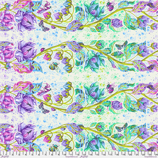Manufacturer: Freespirit Fabrics
Designer: Tula Pink
Collection: Down to Earth
Print Name: Grow Up in Daybreak
Material: 100% Cotton
Weight: Quilting
SKU: PWTP292.DAYBREAK
Width: 44 inches