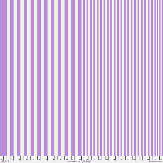 Manufacturer: Freespirit Fabrics
Designer: Tula Pink
Collection: True Colors Sticks and Stones
Print Name: Sticks in Iced Violet
Material: 100% Cotton
Weight: Quilting
SKU: PWTP298.ICEDVIOLET
Width: 44 inches