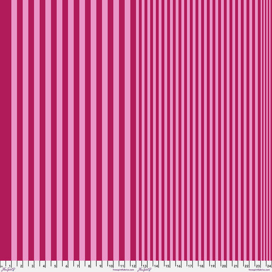 Manufacturer: Freespirit Fabrics
Designer: Tula Pink
Collection: True Colors Sticks and Stones
Print Name: Sticks in Sangria
Material: 100% Cotton
Weight: Quilting
SKU: PWTP298.SANGRIA
Width: 44 inches