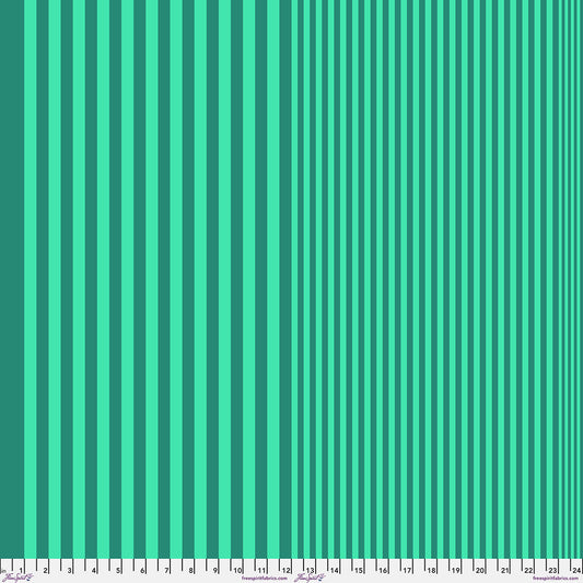 Manufacturer: Freespirit Fabrics
Designer: Tula Pink
Collection: True Colors Sticks and Stones
Print Name: Sticks in Wintergreen
Material: 100% Cotton
Weight: Quilting
SKU: PWTP298.WINTERGREEN
Width: 44 inches