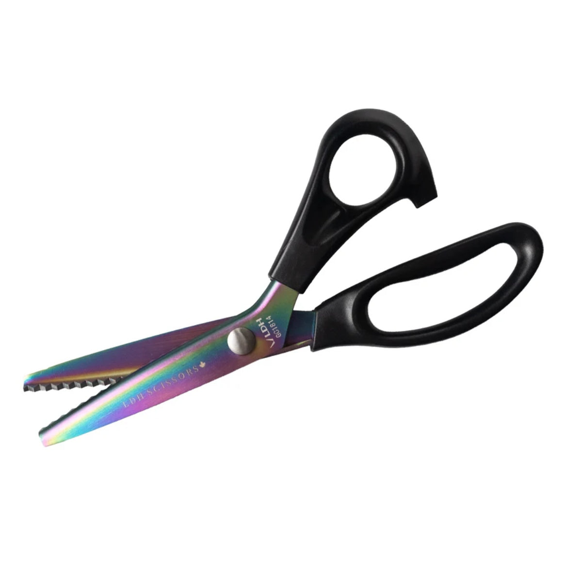 A lightweight version of the popular fully metal pinking shears! The Prism Pinking Shears are known for being buttery smooth and powerful. These pinking shears feature the regular pinking blade.

The blades of our Lightweight Pinking Shears are crafted from industrial stainless steel, giving them a lasting sharp edge that cuts all the way to the tip.
