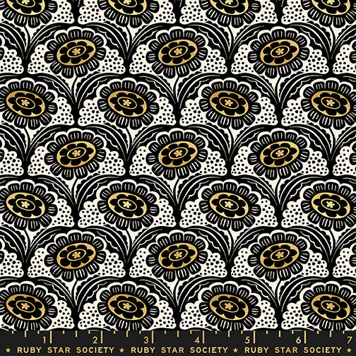 Manufacturer: Ruby Star Society
Designer: Sarah Watts
Collection: Ink Shop
Print Name: Scallop Flower in Gold Metallic
Material: 100% Cotton
Weight: Quilting
SKU: RS2140-14M
Width: 44 inches