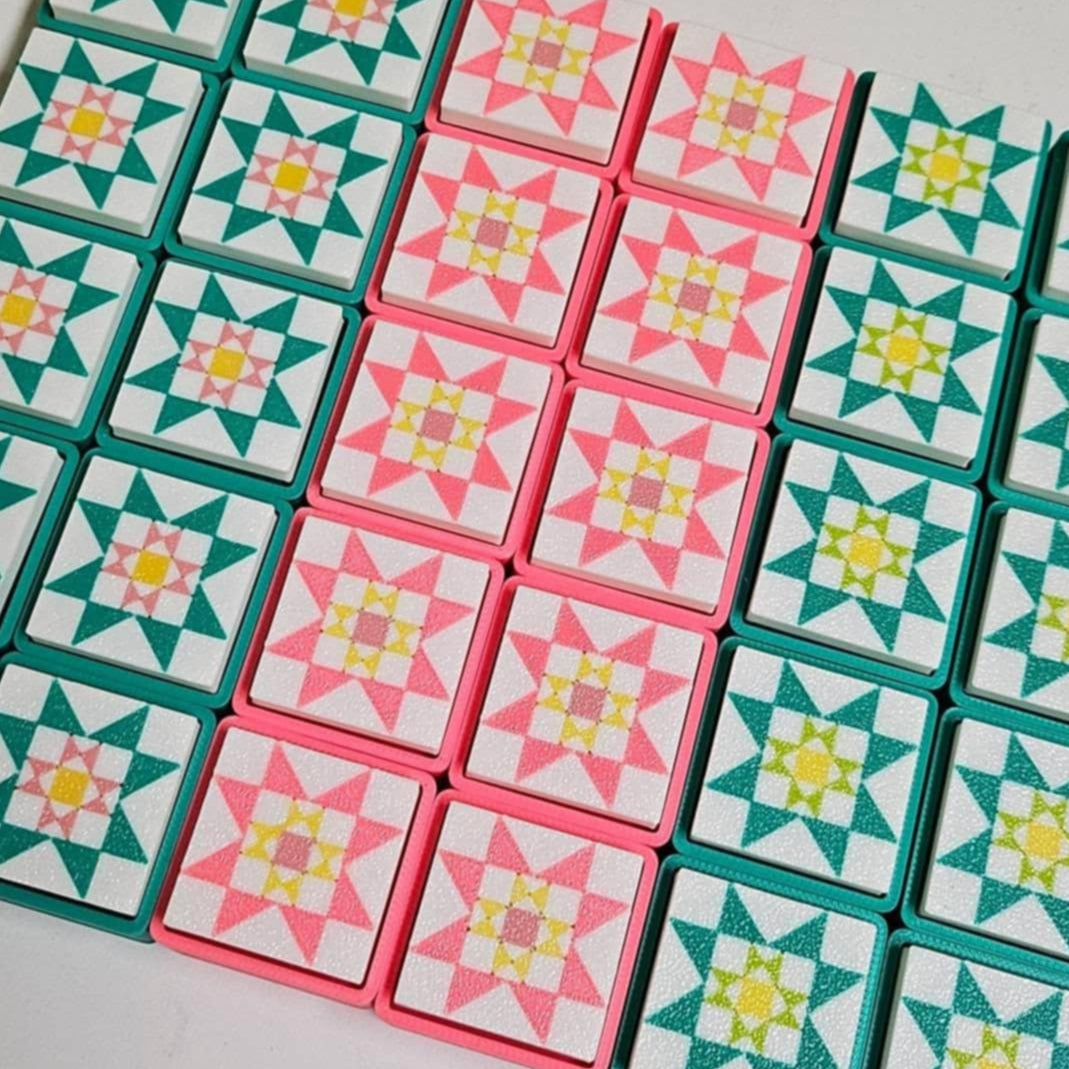 3-D Printed Quilt Block Keyboard Clicker Keychain. &nbsp;

Size: 4cm x 4cm x 2cm

Each clicker come with random keychain.