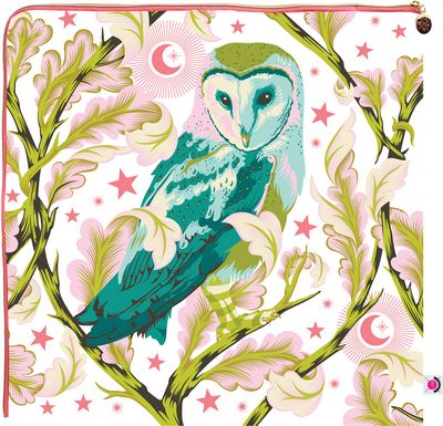 This Extra Large Project Bag has a full-color printed panel of Tula Pink's Night Owl design from her Moon Garden Collection. Bag measures 20" x 20" with a 2" gusset.