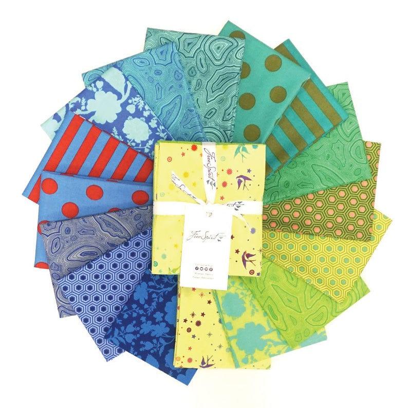 This Factory Cut FAT QUARTER bundle contains 16 quilting cotton prints from the Starling Colorway of True Colors by Tula Pink for Freespirit Fabrics.  Manufacturer: FreeSpirit Fabrics Designer: Tula Pink Collection: True Colors in Starling Colorway Material: 100% Cotton  Weight: Quilting